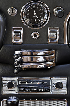 Aston Martin DB6 Vantage Aston Martin DB6 Vantage
