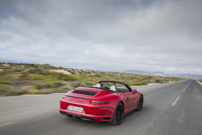 Porsche 911 Carrera GTS Cabriolet PDK Porsche 911 Carrera GTS Cabriolet PDK