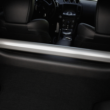 2013 Nissan 370Z Gets New Nose and New Colors 2013 Nissan 370Z Gets New Nose and New Colors