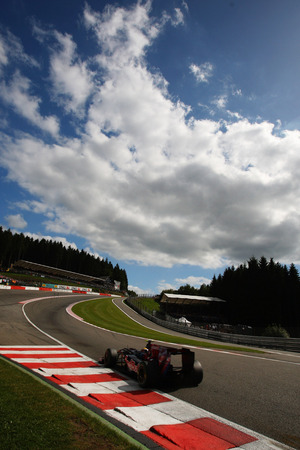Toro Rosso STR4 Ferrari Toro Rosso STR4 Ferrari