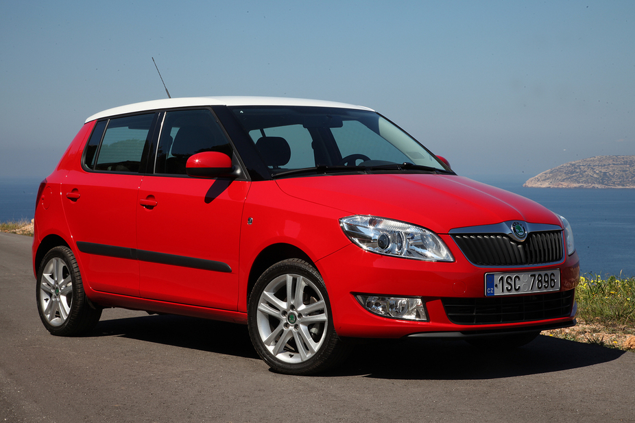 Skoda Fabia 1 2 Tsi Dsg Classic 1 Photo And 57 Specs Autoviva Com