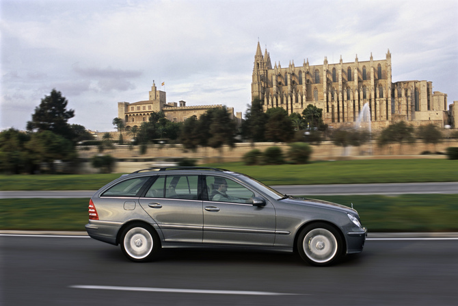 Mercedes-Benz C 320 CDI Estate 4MATIC Mercedes-Benz C 320 CDI Estate 4MATIC