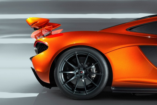 McLaren apresenta P1 como o melhor carro de sempre para estrada e pista McLaren apresenta P1 como o melhor carro de sempre para estrada e pista