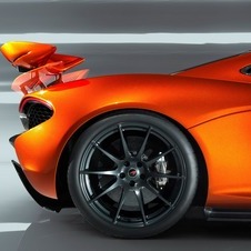 McLaren apresenta P1 como o melhor carro de sempre para estrada e pista