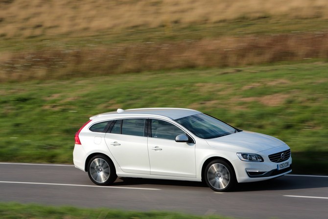 Volvo V60 D4 Summum Volvo V60 D4 Summum