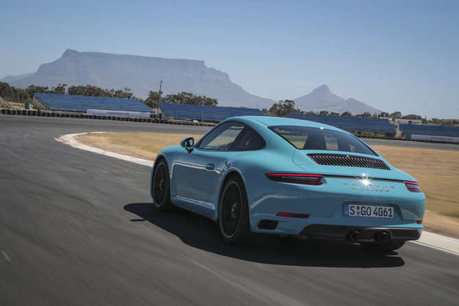 Porsche 911 Carrera GTS Porsche 911 Carrera GTS
