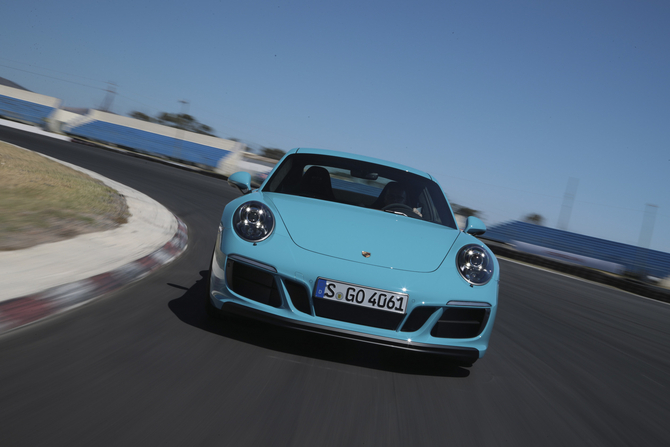 Porsche 911 Carrera GTS Porsche 911 Carrera GTS