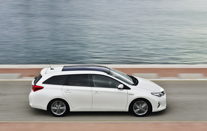 O Auris Hybrid Touring Sports já conta com os upgrades que agora serão aplicados na versão standard O Auris Hybrid Touring Sports já conta com os upgrades que agora serão aplicados na versão standard
