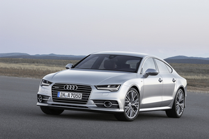 The A7 Sportback didn't get updated since 2010, so Audi decided it was time to make a few retouches