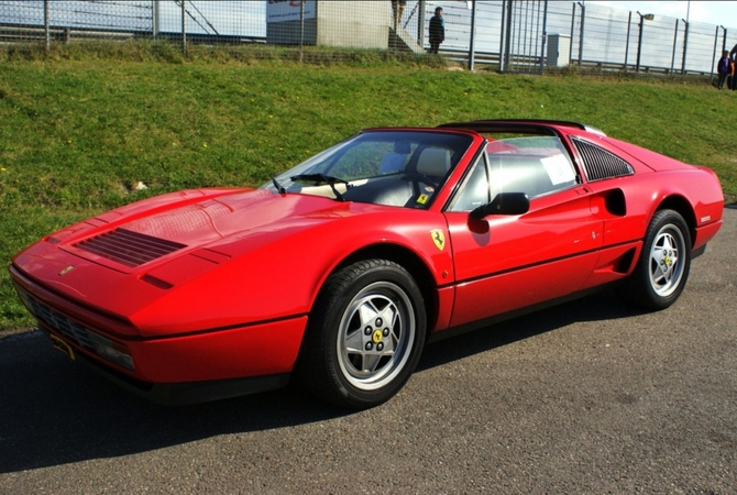 Ferrari 208 GTS Turbo Ferrari 208 GTS Turbo
