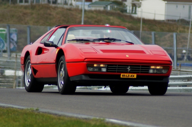 Ferrari 208 GTS Turbo Ferrari 208 GTS Turbo