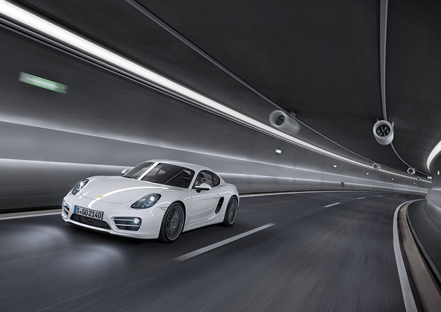 Die Frontpartie unterscheidet sich stark vom Boxster Die Frontpartie unterscheidet sich stark vom Boxster