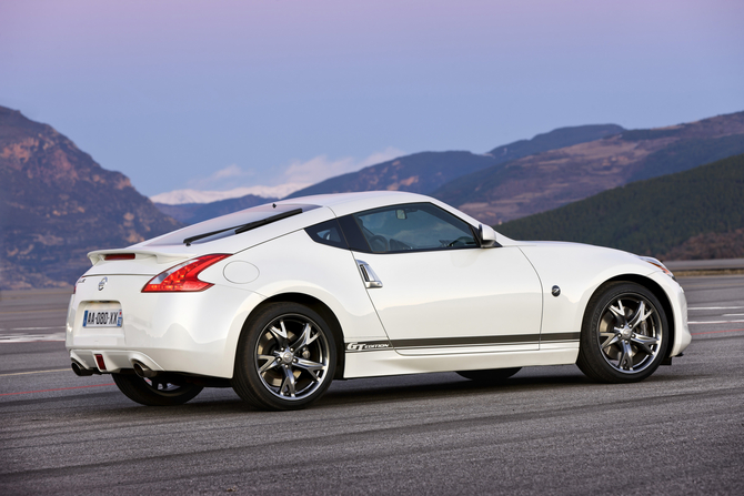 Nissan 370Z Coupe 3.7 V6 GT Nissan 370Z Coupe 3.7 V6 GT