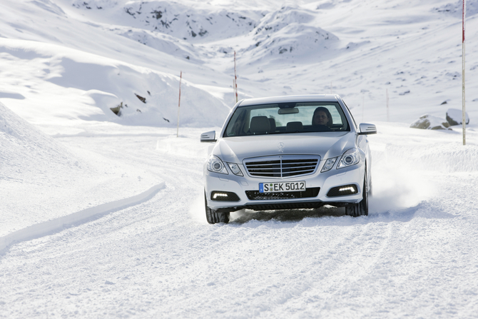 Mercedes-Benz E 350 CDI 265hp BE 4Matic Auto Mercedes-Benz E 350 CDI 265hp BE 4Matic Auto