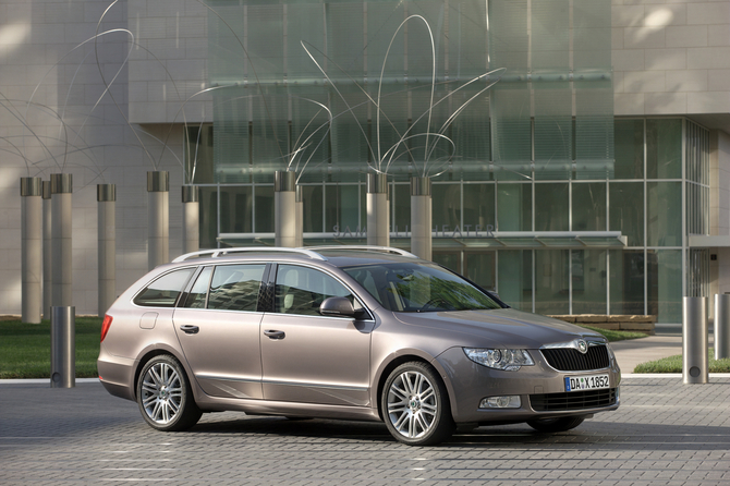 Skoda Superb Combi 1.8 TSI Skoda Superb Combi 1.8 TSI