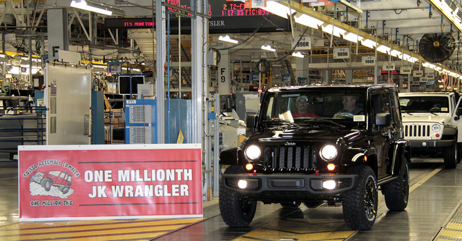 Der ein millionsten Wrangler ist ein schwarzer Jeep Wrangler Rubicon 10th Anniversary Der ein millionsten Wrangler ist ein schwarzer Jeep Wrangler Rubicon 10th Anniversary