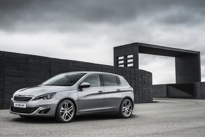 Peugeot 308 1.6 BlueHDi Peugeot 308 1.6 BlueHDi