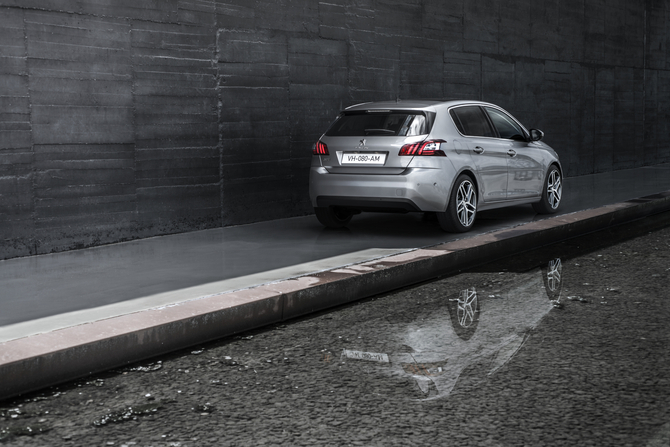 Peugeot 308 1.2 e-THP Peugeot 308 1.2 e-THP