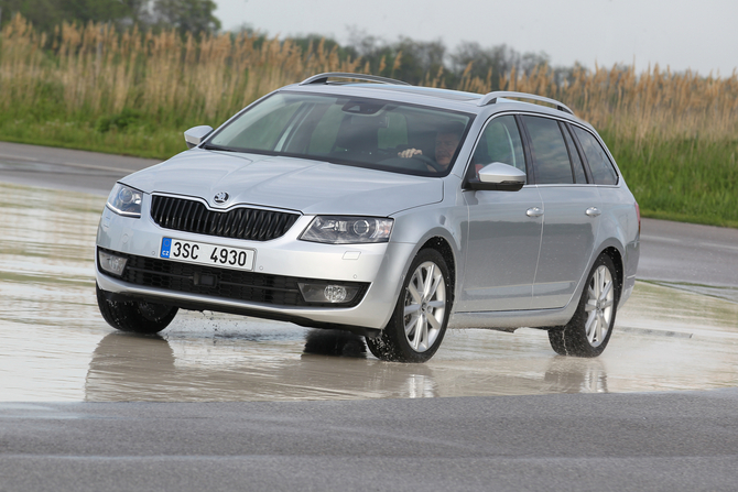 Skoda Octavia Break 1.6 TDI 4x4 Skoda Octavia Break 1.6 TDI 4x4