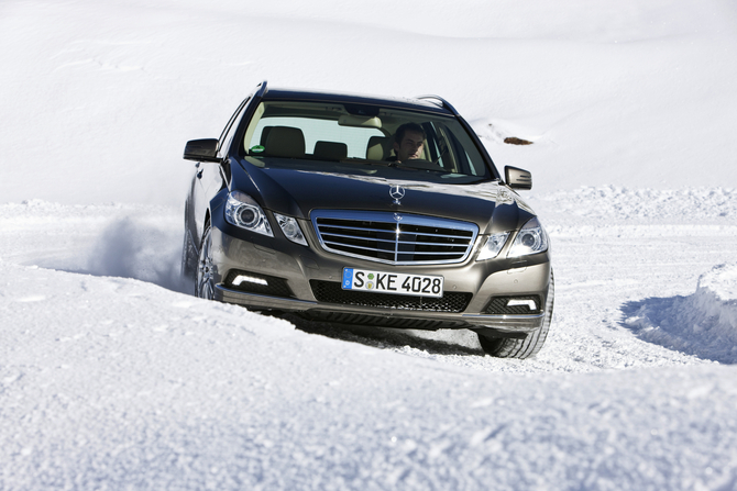 Mercedes-Benz E Station 350 CDI 265hp BE 4Matic Auto Mercedes-Benz E Station 350 CDI 265hp BE 4Matic Auto