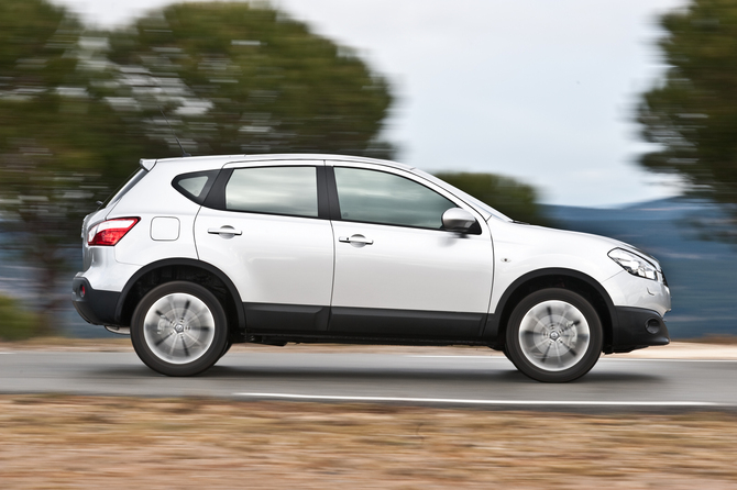 Nissan Qashqai 1.5dCi 4x2 Tekna Premium 17'' (10) Nissan Qashqai 1.5dCi 4x2 Tekna Premium 17'' (10)