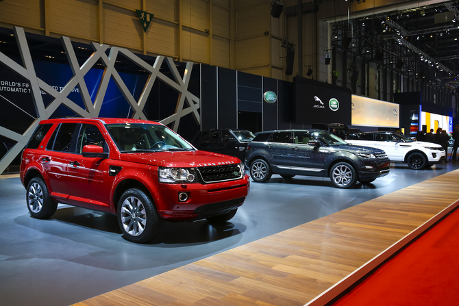 A Land Rover vai acrescentar mais novos modelos no próximo ano, incluindo o novo Range Rover Sport A Land Rover vai acrescentar mais novos modelos no próximo ano, incluindo o novo Range Rover Sport