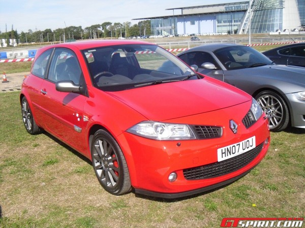 Renault Megane II Sport Hatch 20T share tell a friend share on facebook