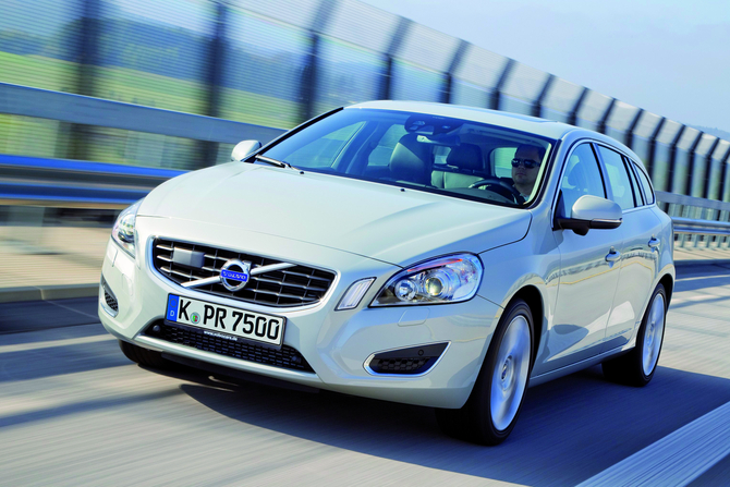 Volvo V60 T4 Kinetic Powershift Volvo V60 T4 Kinetic Powershift