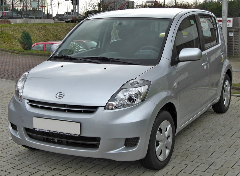 http://www.autoviva.com/img/photos/506/daihatsu_sirion_1_0_se_large_42506.jpg