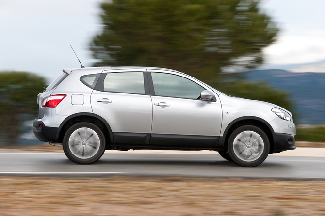 Nissan Qashqai 2.0 4x2 Tekna Premium CVT 18'' (10) Nissan Qashqai 2.0 4x2 Tekna Premium CVT 18'' (10)