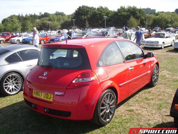 Renault Megane II Sport Hatch 20T share tell a friend share on facebook