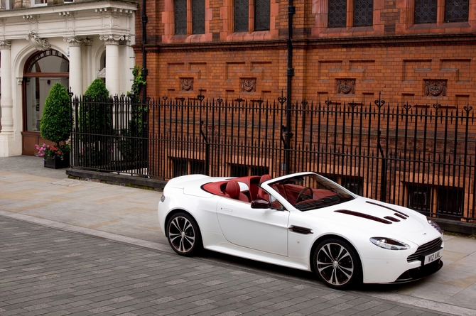 Aston Martin V12 Vantage Roadster Aston Martin V12 Vantage Roadster