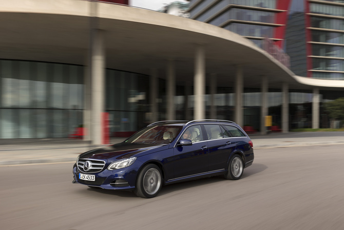 Mercedes-Benz E Station 350 BlueTec 9 G-Tronic Mercedes-Benz E Station 350 BlueTec 9 G-Tronic