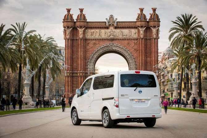 Nissan e-NV200 Combi Comfort 2 portas Nissan e-NV200 Combi Comfort 2 portas