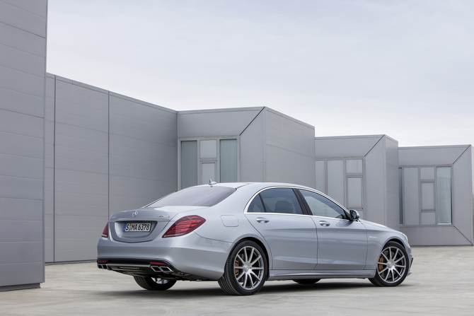 The extra-long wheelbase version may carry the Maybach name The extra-long wheelbase version may carry the Maybach name