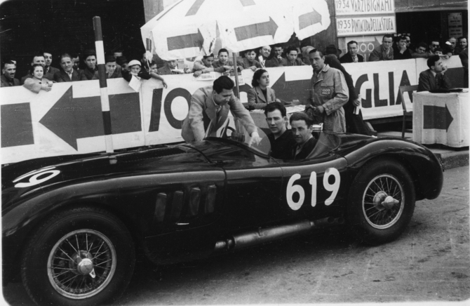 In 1952, Moss and Dewis drove the disc brake-equipped C-Type in the Mille Miglia In 1952, Moss and Dewis drove the disc brake-equipped C-Type in the Mille Miglia
