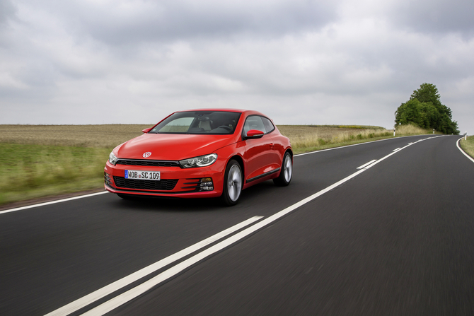 Volkswagen Scirocco 2.0 TDI DSG Sport Volkswagen Scirocco 2.0 TDI DSG Sport