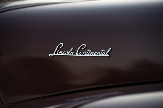 Lincoln Continental Lincoln Continental