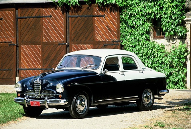 Alfa Romeo 1900 Berlina Super share tell a friend share on facebook