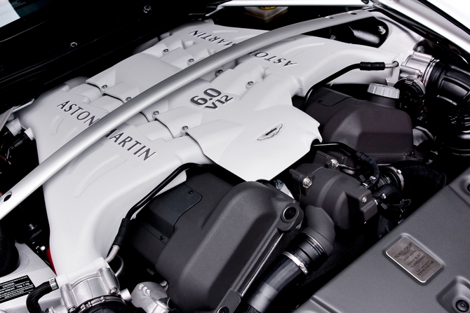 Aston Martin V12 Vantage Roadster Aston Martin V12 Vantage Roadster