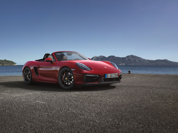 Le Boxster GTS et le Cayman GTS allient le meilleur de la dynamique de conduite et du design de la marque avec un confort sans compromis et des équip Le Boxster GTS et le Cayman GTS allient le meilleur de la dynamique de conduite et du design de la marque avec un confort sans compromis et des équip