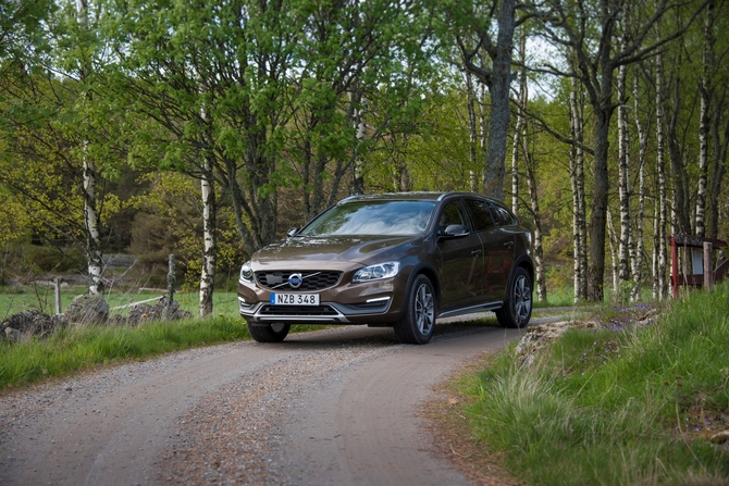 Volvo V60 Cross Country D4 AWD Kinetic Geartronic Volvo V60 Cross Country D4 AWD Kinetic Geartronic