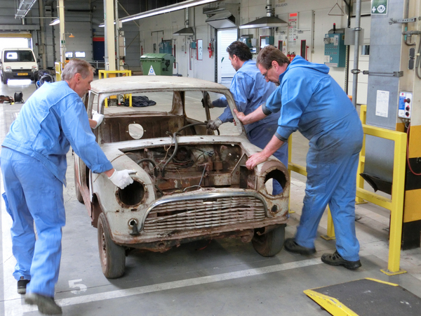 It is one of the first 30 Minis built in the Netherlands It is one of the first 30 Minis built in the Netherlands