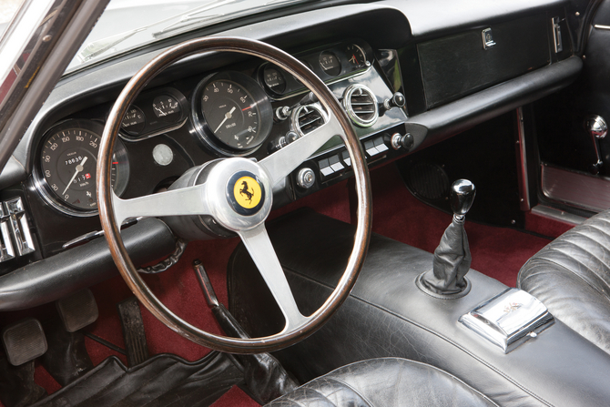 Ferrari 330 GT 2+2 Ferrari 330 GT 2+2