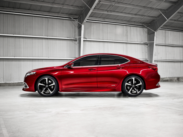 Modelo vai ser oferecido com um motor de quatro cilindros 2.4 ou com um V6 de 3.5 litros Modelo vai ser oferecido com um motor de quatro cilindros 2.4 ou com um V6 de 3.5 litros