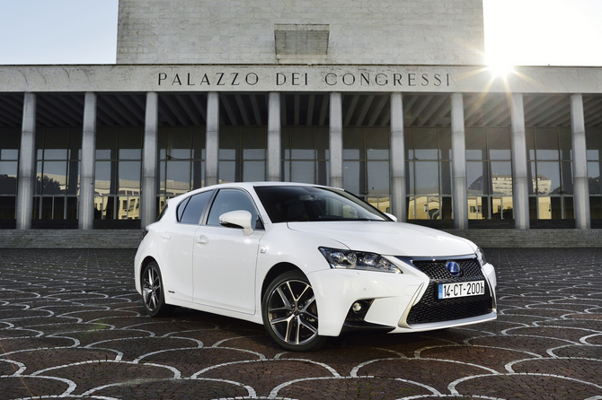 Lexus CT 200h Lexus CT 200h