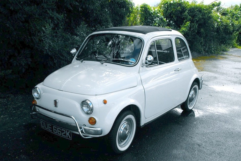 UK PM Cameron's 1971 Fiat 500 L Will Be Auctioned on