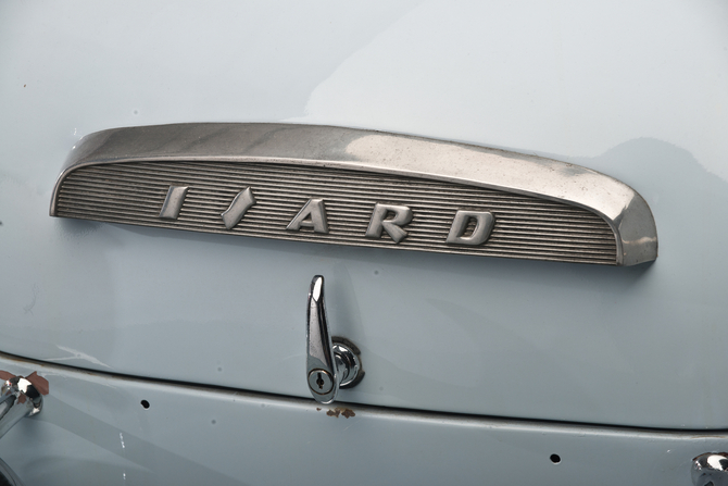 Glas Isard 400 Glas Isard 400