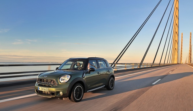 MINI (BMW) Countryman Cooper SD ALL4 Automatic MINI (BMW) Countryman Cooper SD ALL4 Automatic