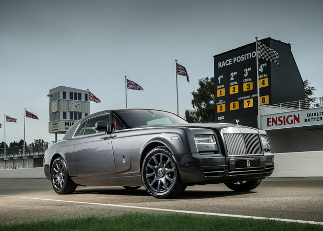 It also gets Gunmetal 10-spoke wheels It also gets Gunmetal 10-spoke wheels